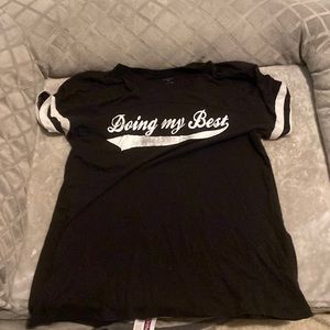 A black t- shirt, Size: XL, Brand: Arizona